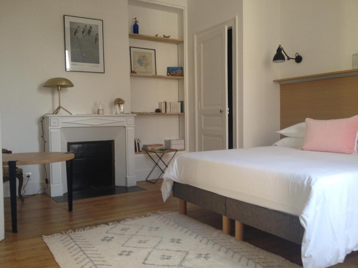 La Traversière-Chambre d'hôtes Tours Extérieur photo